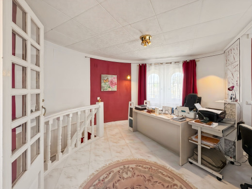 Villa with private mooring and boat garage in Empuriabrava
