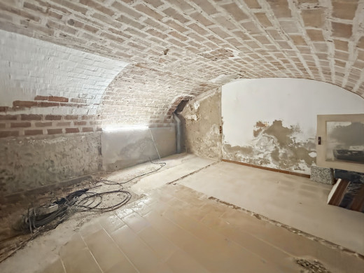 Apartamento dúplex con terraza y garaje en el corazón del Alt Empordà