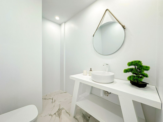 Apartment with mooring and tourist license, renovated in Empuriabrava