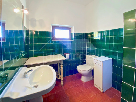 Maison traversante au coeur du village de Vilamaniscle, Espagne