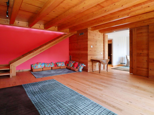 Farmhouse with outbuilding and 5000m2 of land in Catalonia