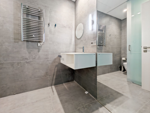 Villa with golf views in Peralada, swimming pool and lift