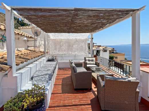 House in Roses-Canyelles, 180° panoramic sea view with swimming pool and private garage
