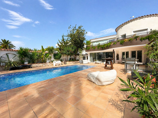 Maison avec amarre privée de 15m à Empuriabrava