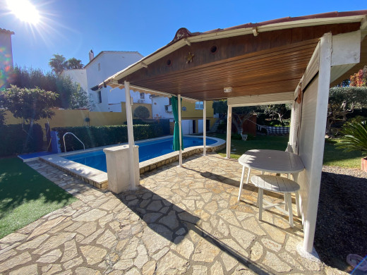 Maison proche de la plage avec piscine, à L'Escala