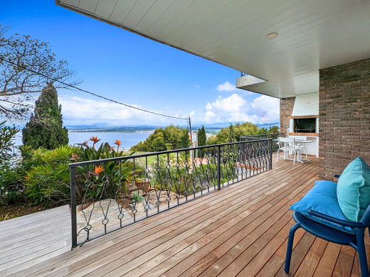 Appartement vue mer avec grande terrasse et garage à Rosas