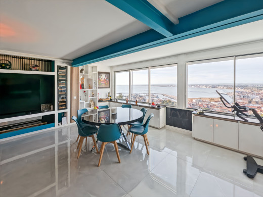 Appartement duplex vue mer et place de parking à Roses