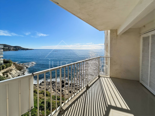 Appartement en première ligne de mer à Roses