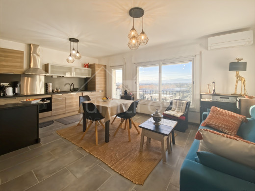 Appartement rénové avec terrasse et vue dégagée à Mas Oliva, Roses