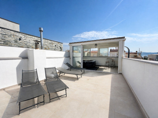 Casa con amarre privado de 12 x 4,6 m en Empuriabrava, con licencia turística