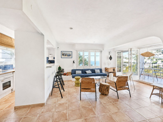 Maison avec vue mer, 6 chambres et 2 garages à Canyelles