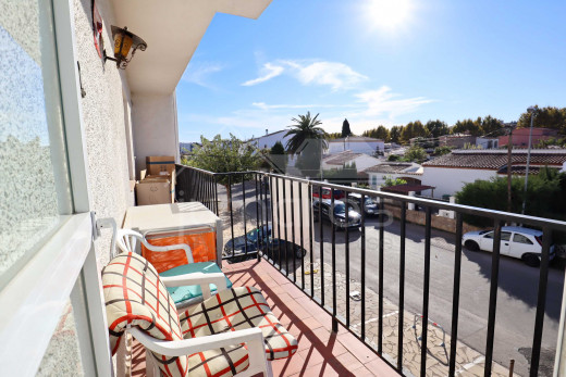 Appartement 2 chambres avec grande terrasse et garage fermé