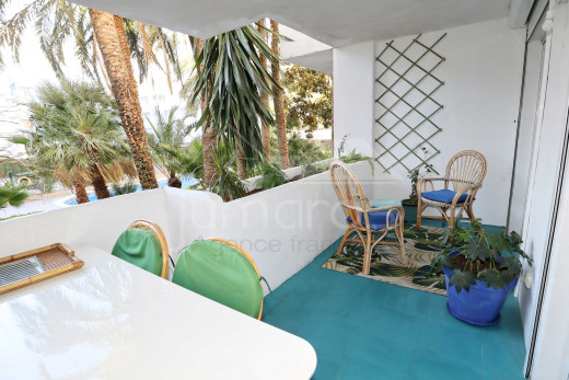 Appartement 2 chambres, terrasse et piscine