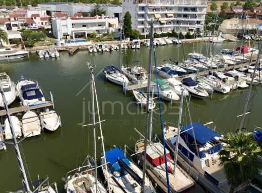 2 Dormitorios, Gran terraza, Parking, Vistas al canal