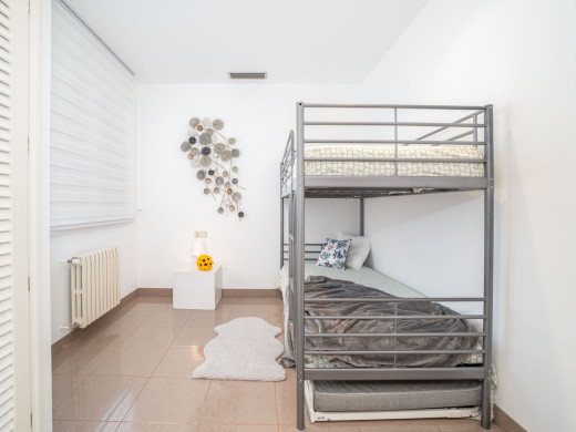 Maison unique avec jardin et garage dans le centre de Figueres