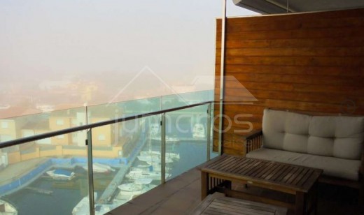 Luxueux appartement avec terrasse panoramique de 60 m2 vue mer et montagne.
