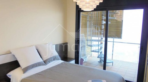 Luxueux appartement avec terrasse panoramique de 60 m2 vue mer et montagne.