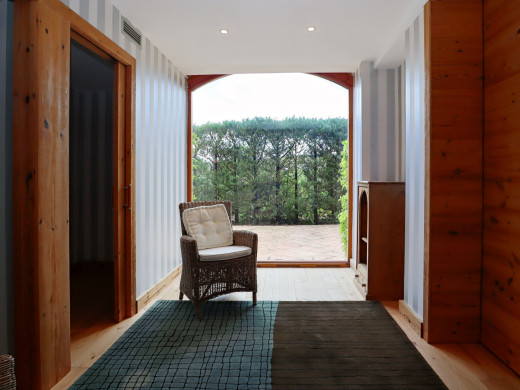 Farmhouse with outbuilding and 5000m2 of land in Catalonia