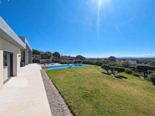 Villa de plain-pied avec vue mer, dans le meilleur quartier de l’Alt Empordà
