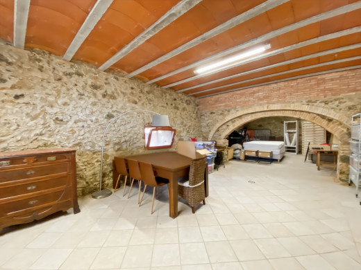 Maison avec grand jardin et loft indépendant au coeur du village