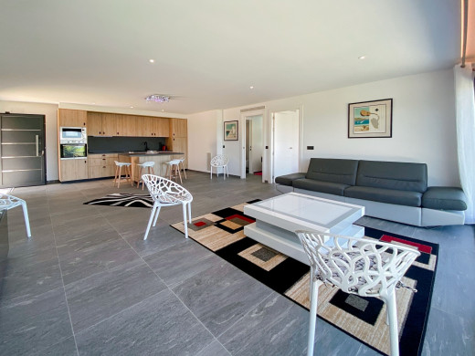 Luxury villa with impressive sea views on the first line in Llançà