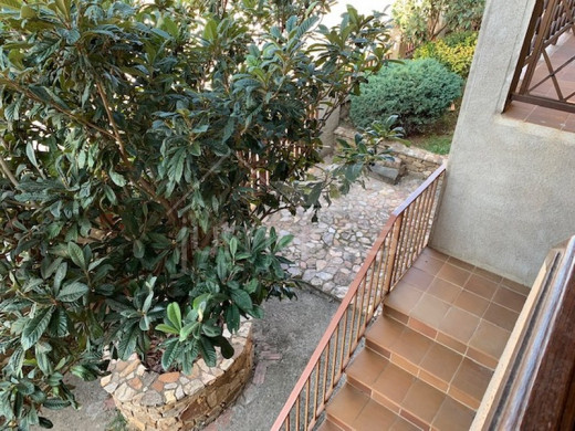 Maison avec 3 chambres plus terrain constructible