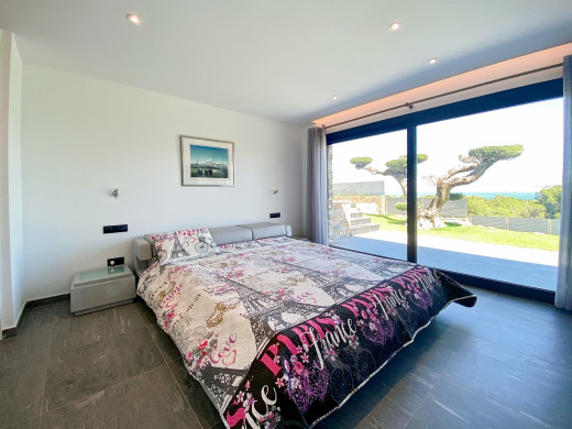 Luxury villa with impressive sea views on the first line in Llançà