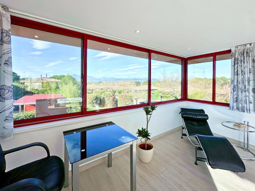 Villa de luxe avec piscine au Golf de Torremirona, Navata