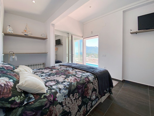 Villa avec de magnifiques vues mer et appartement indépendant à Mas Fumats, Roses