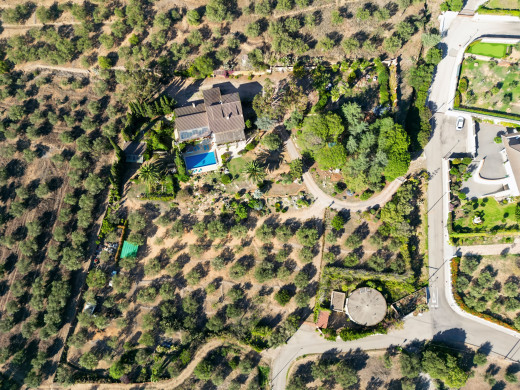 Propiedad con encanto en Pau: 9500 m², piscina, naturaleza y vistas