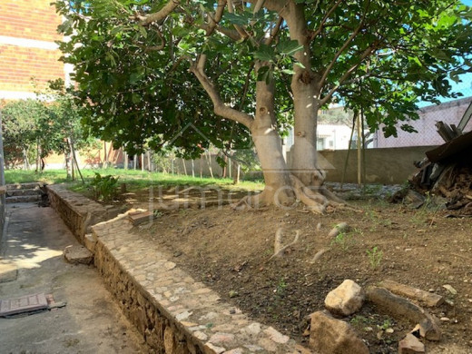 Maison avec 3 chambres plus terrain constructible