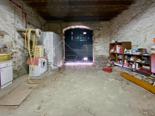 Maison traversante au coeur du village de Vilamaniscle, Espagne