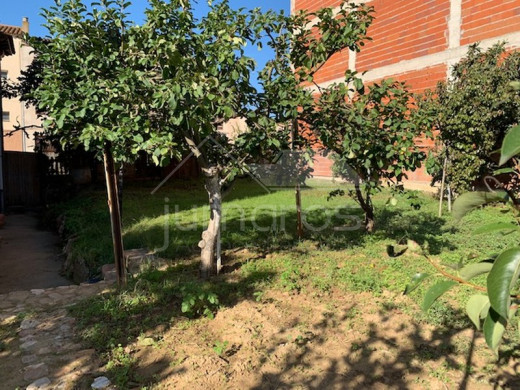 Maison avec 3 chambres plus terrain constructible