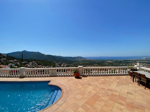 Villa avec de magnifiques vues mer et appartement indépendant à Mas Fumats, Roses