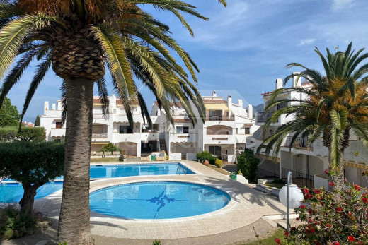 Appartement avec piscine et parking privé
