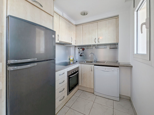3 apartment building with garage and 20 m mooring in Empuriabrava