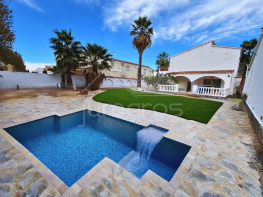 Renoviertes Studio zum Verkauf in Empuriabrava, in Strandnähe
