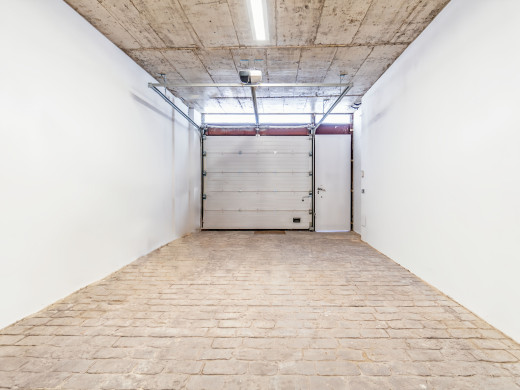 Grande maison neuve avec ascenseur au cœur de Figueres