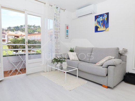 Appartement centre de Roses et 100 mètres de la plage
