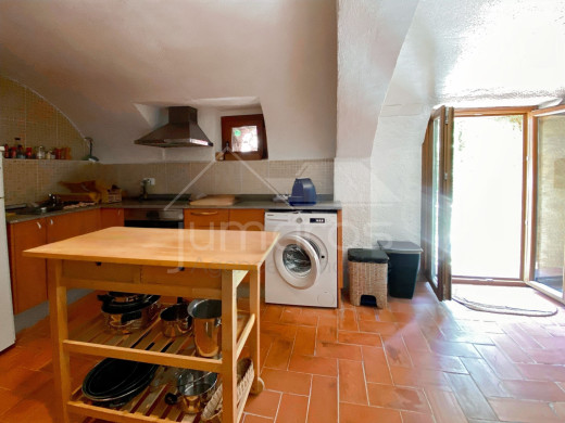 Maison de village avec jardin proche de la France