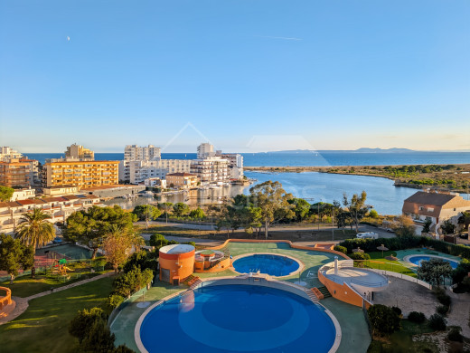 Studio with sea view and pool in Roses