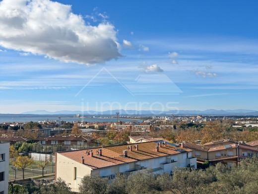 Appartement rénové avec terrasse et vue dégagée à Mas Oliva, Roses