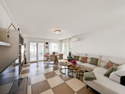 Maison avec piscine et garage à Empuriabrava