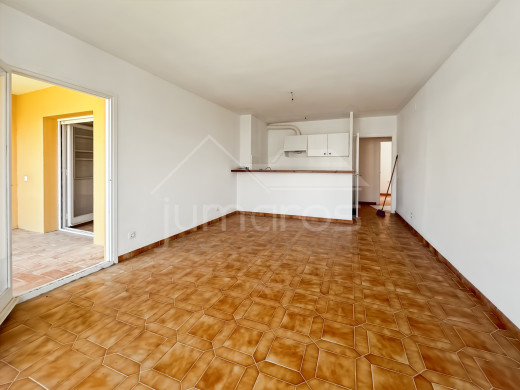 Grand appartement à Gran Reserva, à 300m de la plage, parking privé