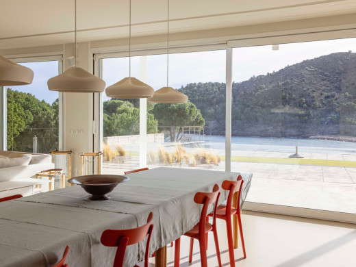 Villa de luxe en première ligne de mer à Colera