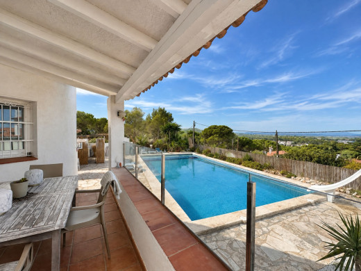 Maison avec piscine, terrasses et garage à L'Escala