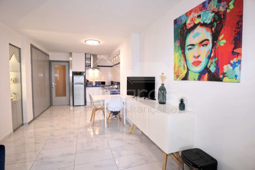 Appartement 2 chambres, terrasse et piscine