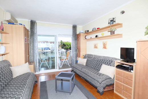 Studio avec terrasse vue canal