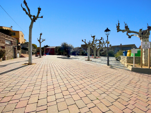 Maison de village rénovée en vente à Palau-Saverdera