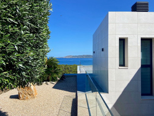 Luxury villa with impressive sea views on the first line in Llançà